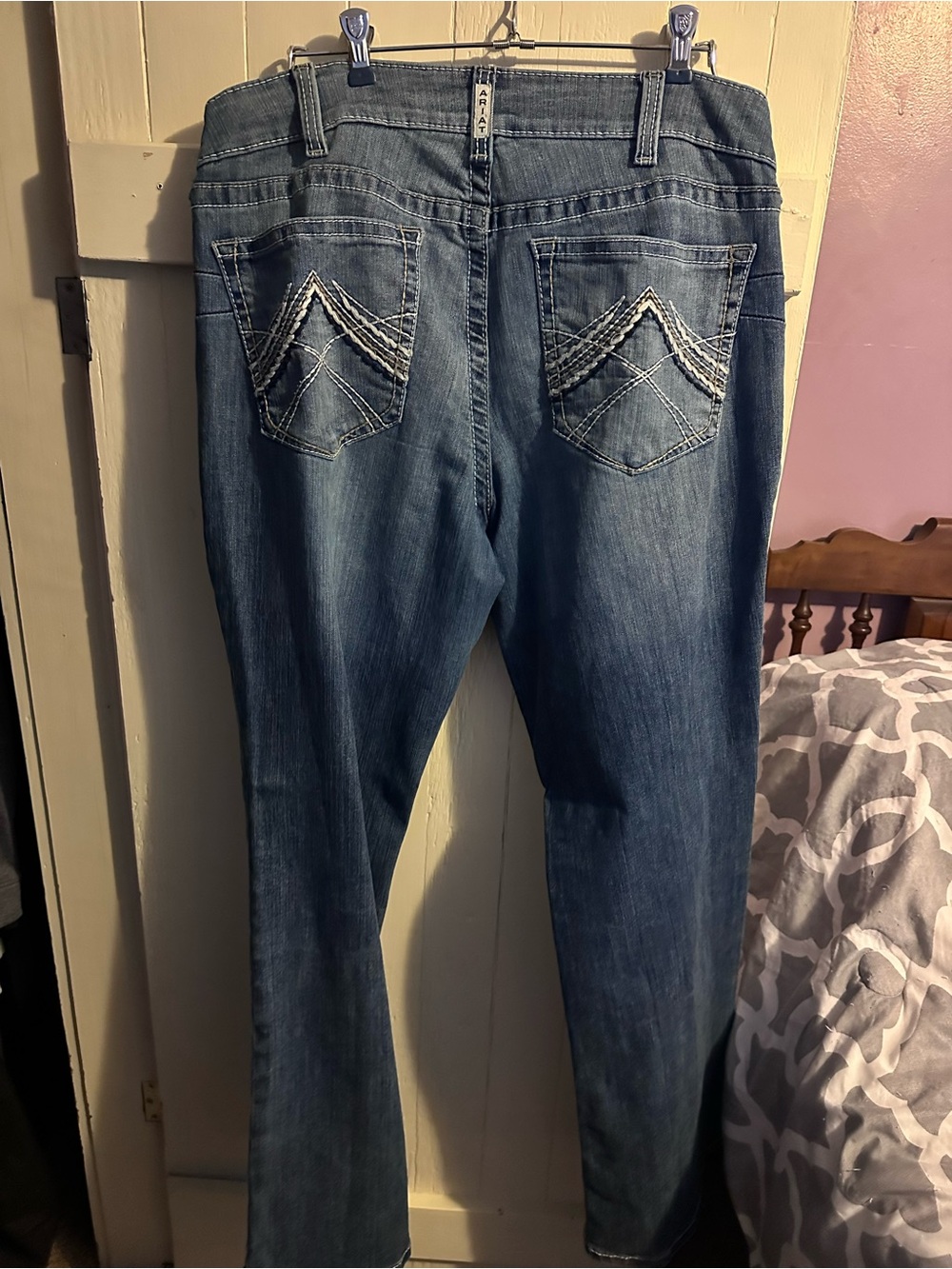 Ariat jeans 33R